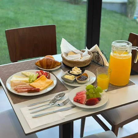 New Tirana Hotel 4*